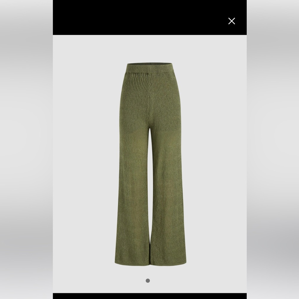 Cider ribbed wide leg pants.